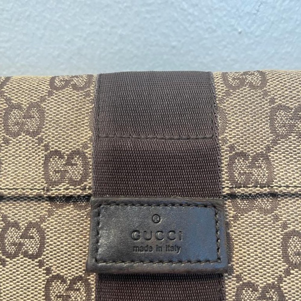 Authentic Vintage Gucci Bag - Picture 2 of 9